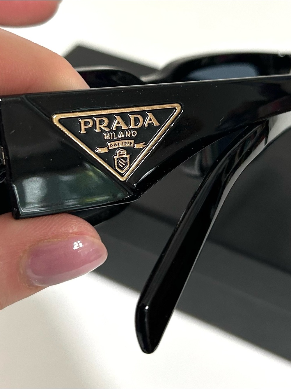 Designer Inspired Black Sunglasses